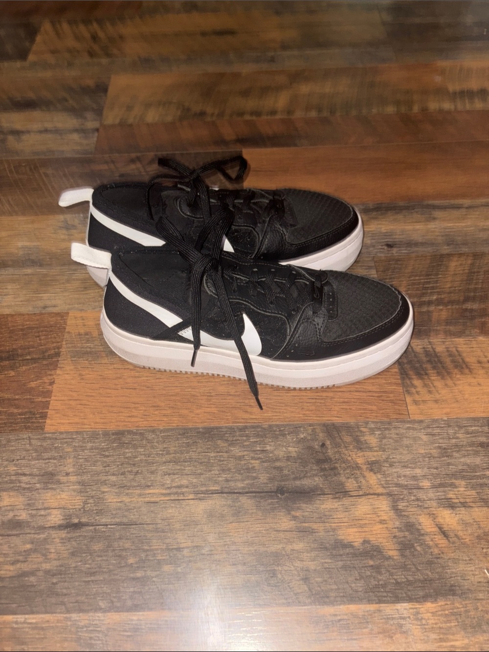 Nike Court Vision Alta Shoes Women's 9.5 Black White Athletic Platform Sneakers